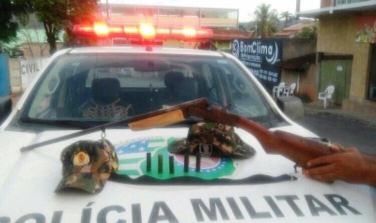 Espingarda com a numeração raspada que estava em poder do vereador