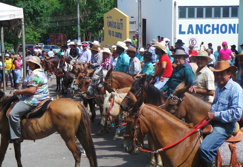 Luiz Teixeira participou da Cavalgada da Mangaba para celebrar fruto do Cerrado no Muquém