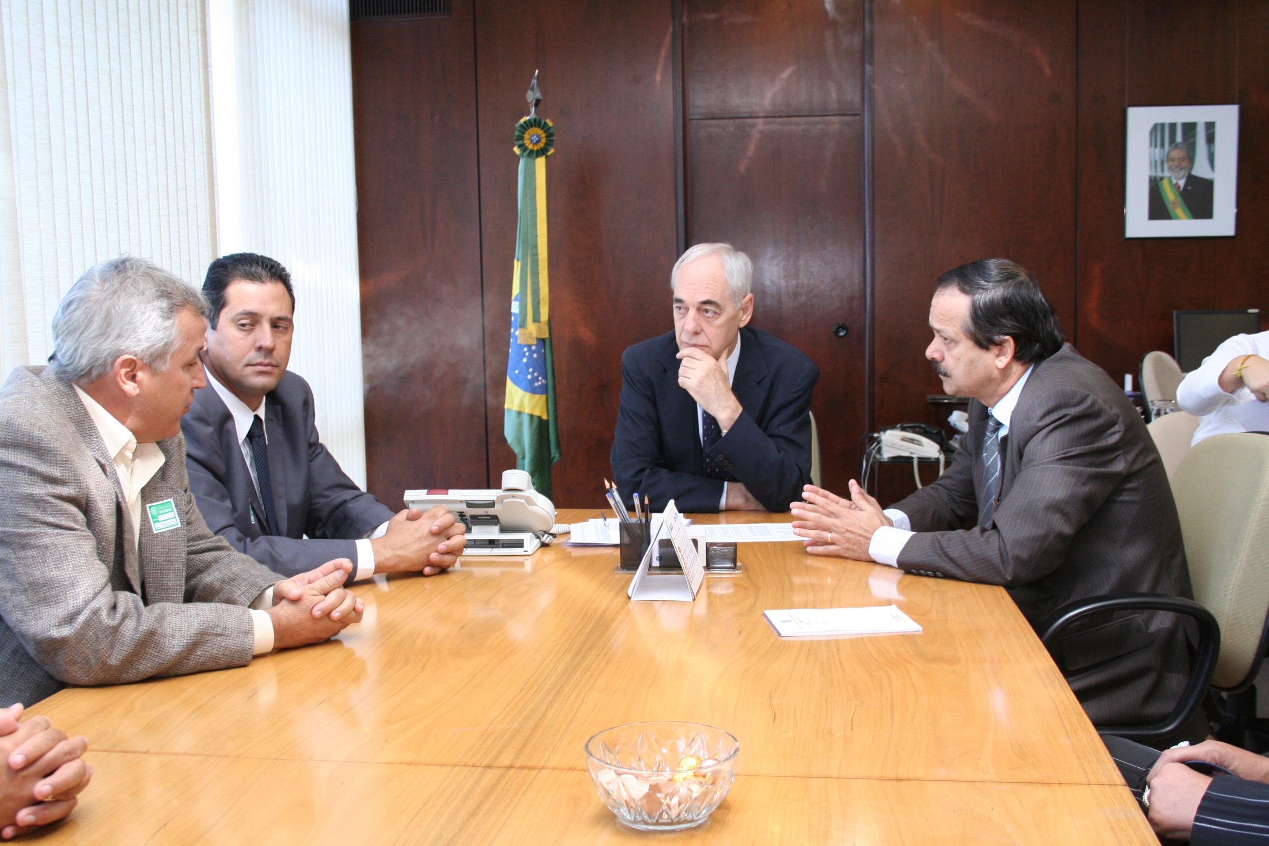 Prefeito de Acreúna, João Batista Pereira, Ronan Batista (Niquelândia), ministro Reinhold Stephanes e Jovair Arantes