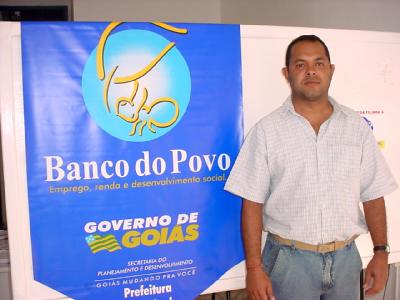 Alessandro Ferreira Fernandes é o coordenador do Banco do Povo em Niquelândia: mais crédito