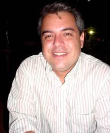 Ernesto Roller durante pronunciamento na cidade de Colinas do Sul