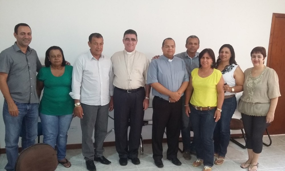 O bispo da Diocese de Uruaçu, dom Messias dos Reis Silveira, esteve em Niquelândia entre a manhã e a tarde da quarta-feira (20) em visita episcopal à Paróquia Nossa Senhora da Abadia, como parte de se