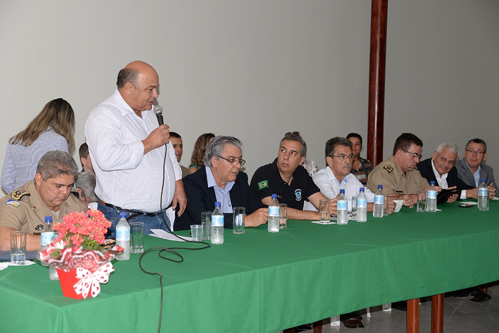 Prefeito Eronildo fala durante instalação do Subcomitê em Porangatu e destaca importância das parcerias