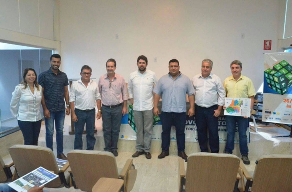 Prefeitos de várias cidades do Vale do São PatrÃcio se unem em busca de um objetivo comum na região