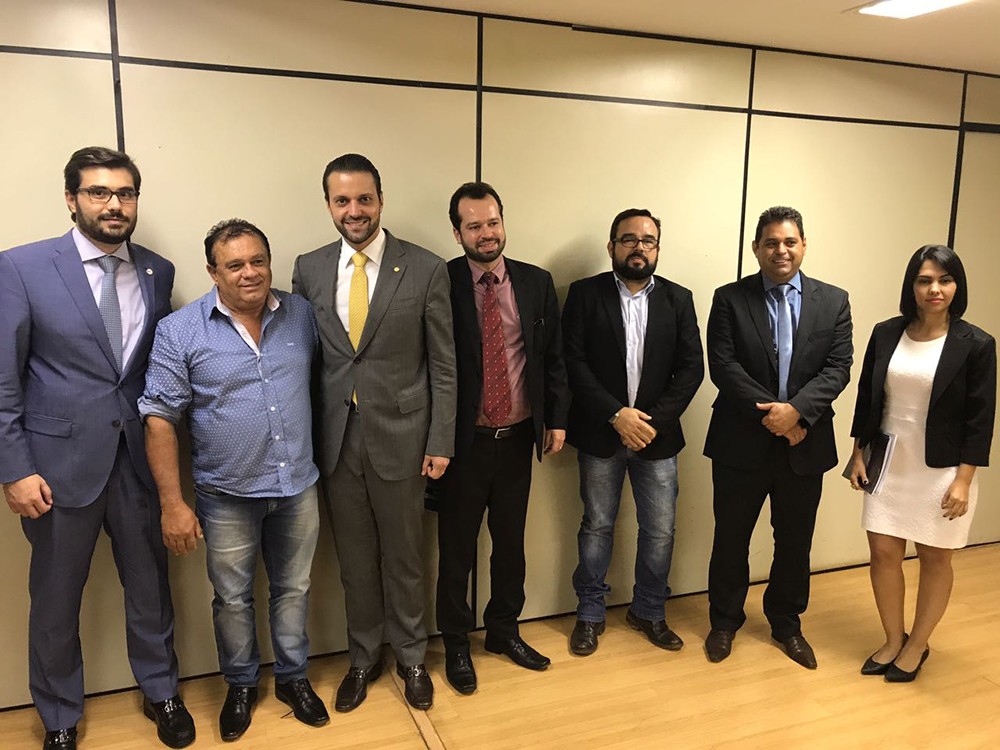 Ziquinho com Baldy, Fred Vidigal, Morais (Jesúpolis), Gláucia e auxiliares do deputado na visita a BrasÃlia