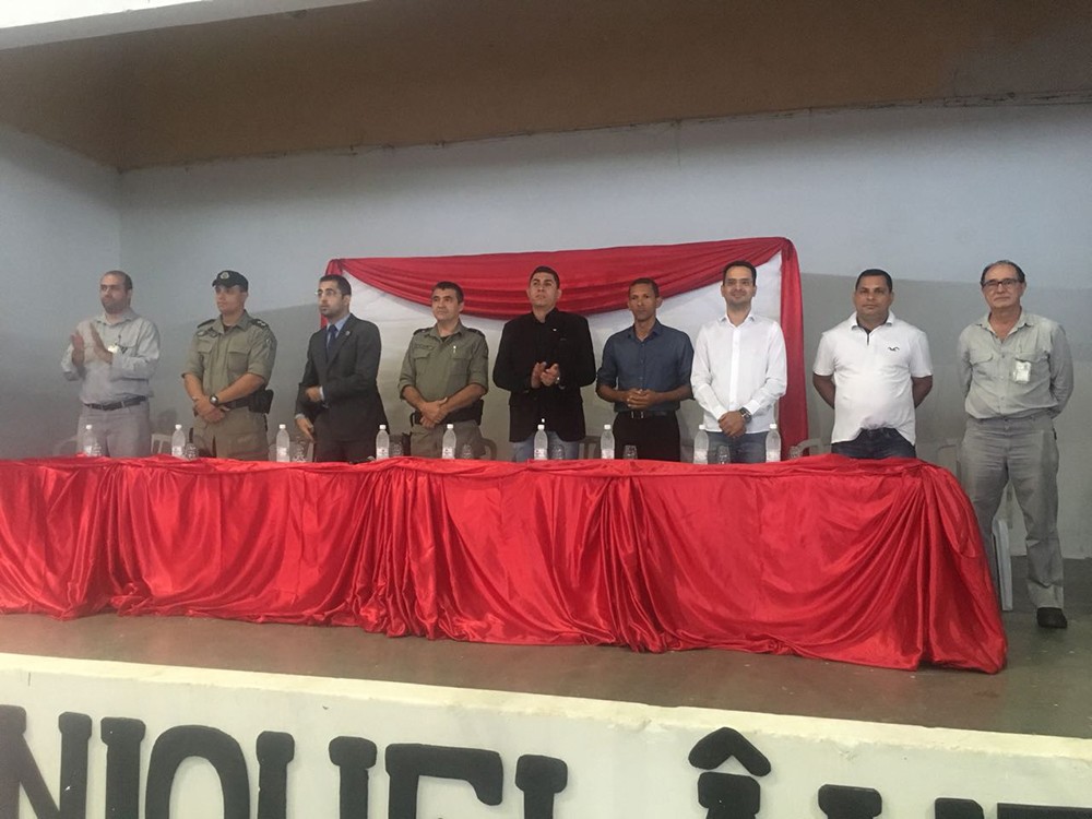 Autoridades de Niquelândia participam da formatura de mais uma turma do PROERD: longe da violência
