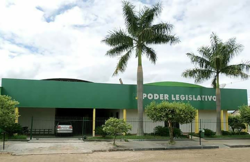 Fachada da Câmara Municipal de São Miguel do Araguaia: nova estrutura e muito trabalho pela população