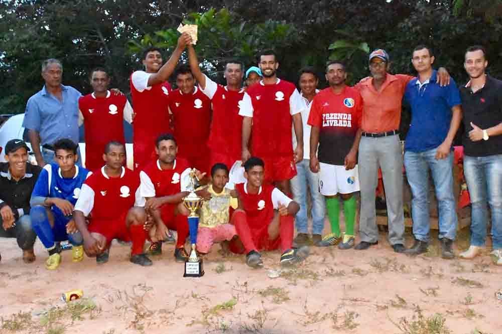 Prefeito Sávio Soares participou de mais uma edição do campeonato de futebol na zona rural de Pilar