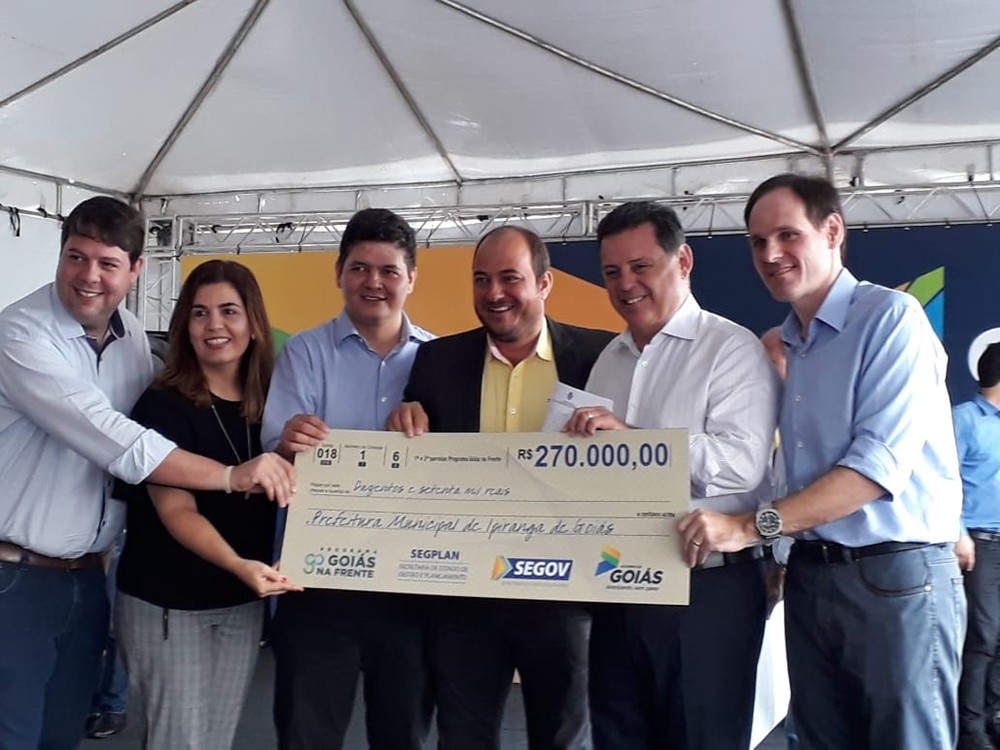 Alex Gás com Marconi e deputados durante evento realizado na cidade de Rio Verde, no Sudoeste Goiano