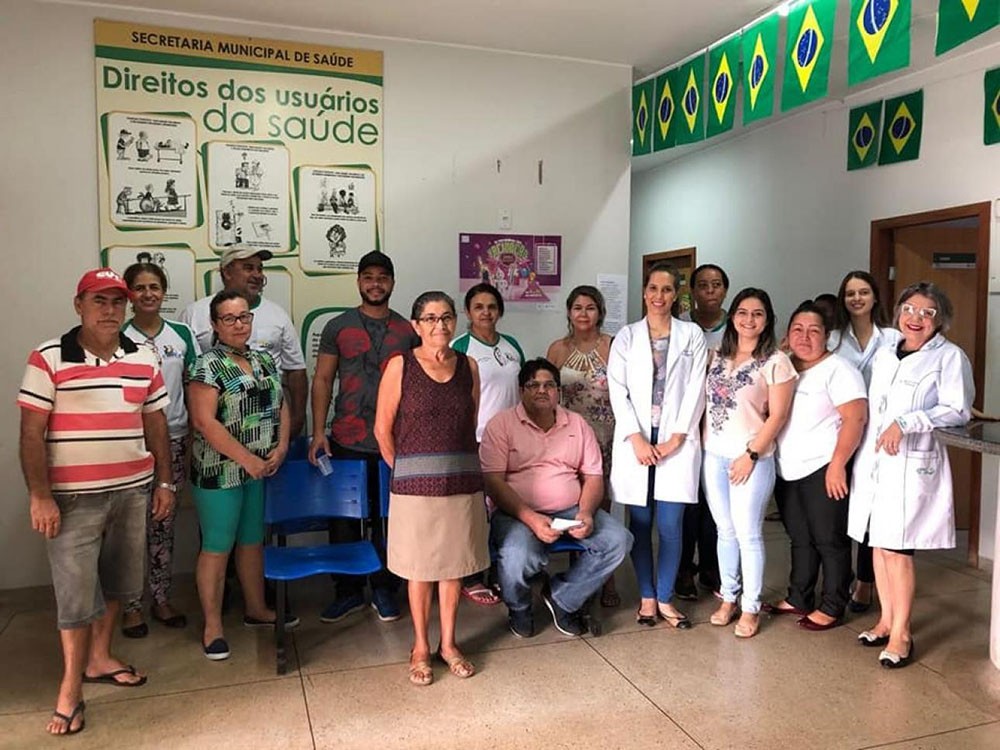 Pessoal da área da saúde com pacientes que têm problemas com o diabetes: orientações para evitar problemas