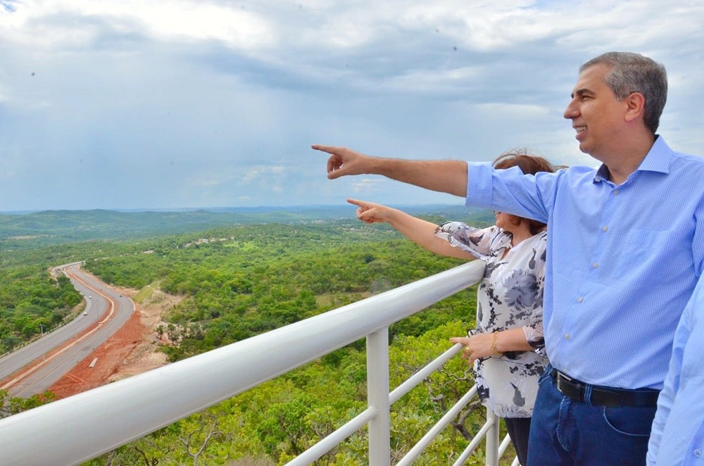 José Eliton, governador de Goiás, visita obras de duplicação da GO--070, entre Goiânia e a cidade de Goiás