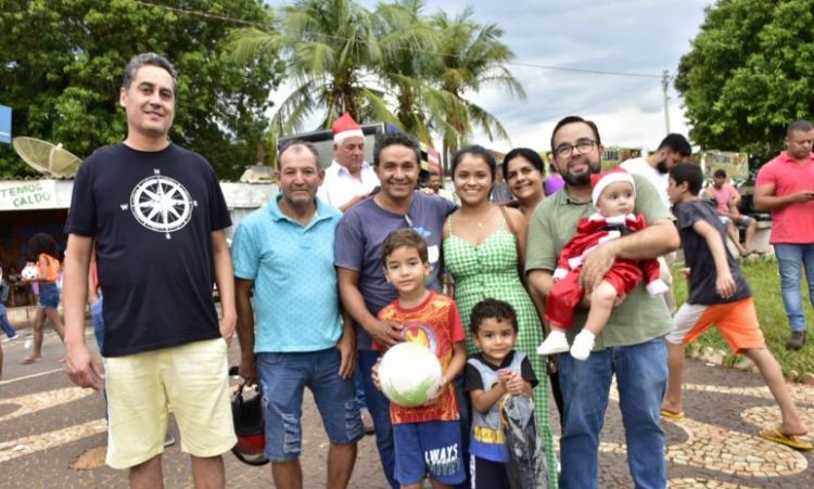 Vereador Carlinhos e familiares com o prefeito Fred e Paulinelly