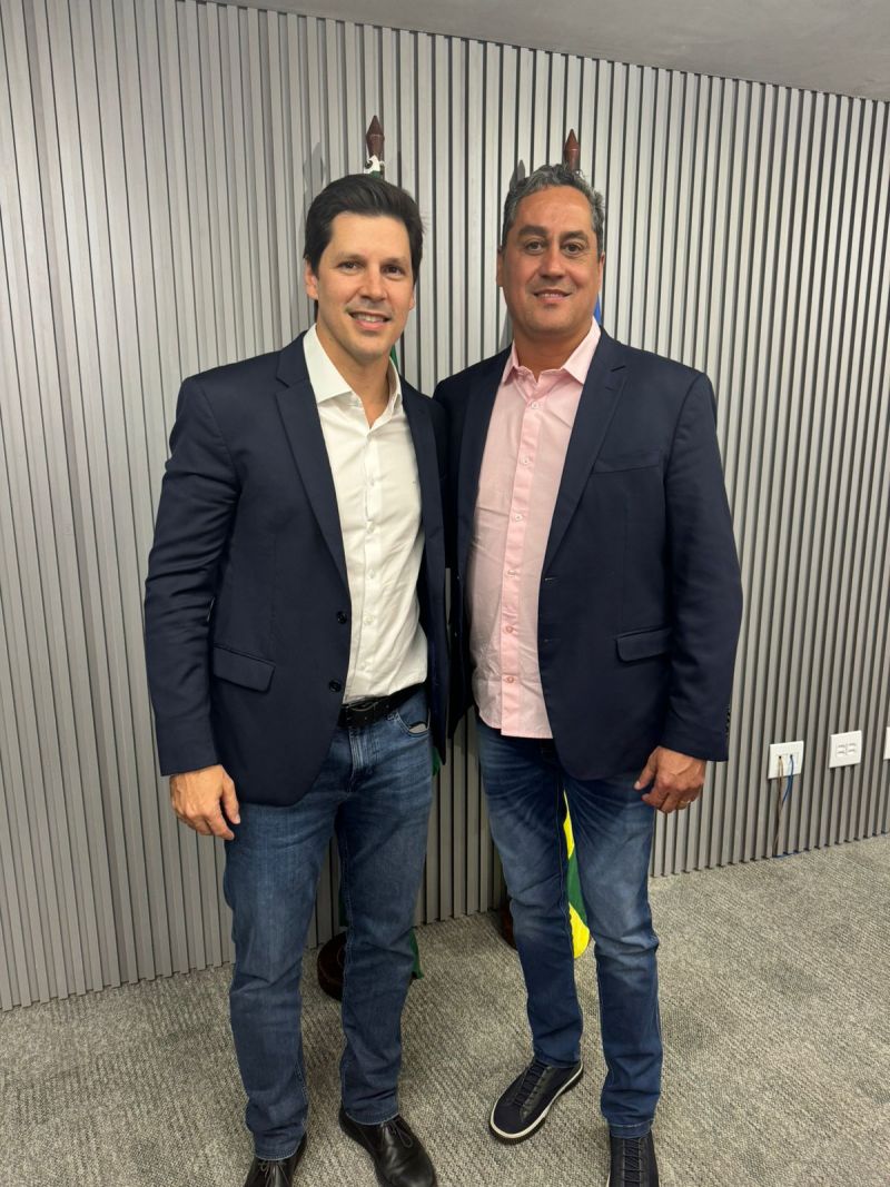 Vice-governador Daniel Vilela com o presidente da Câmara Municipal de Rialma, Paulinelly Carneiro