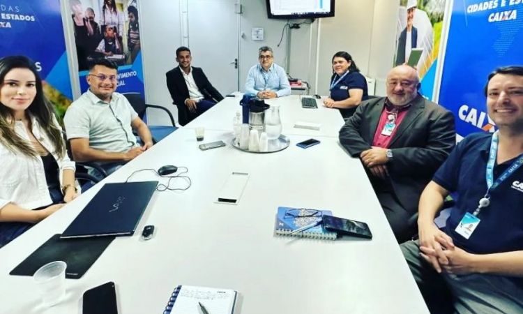 OK na Caixa em busca de recursos para obras em Campinorte