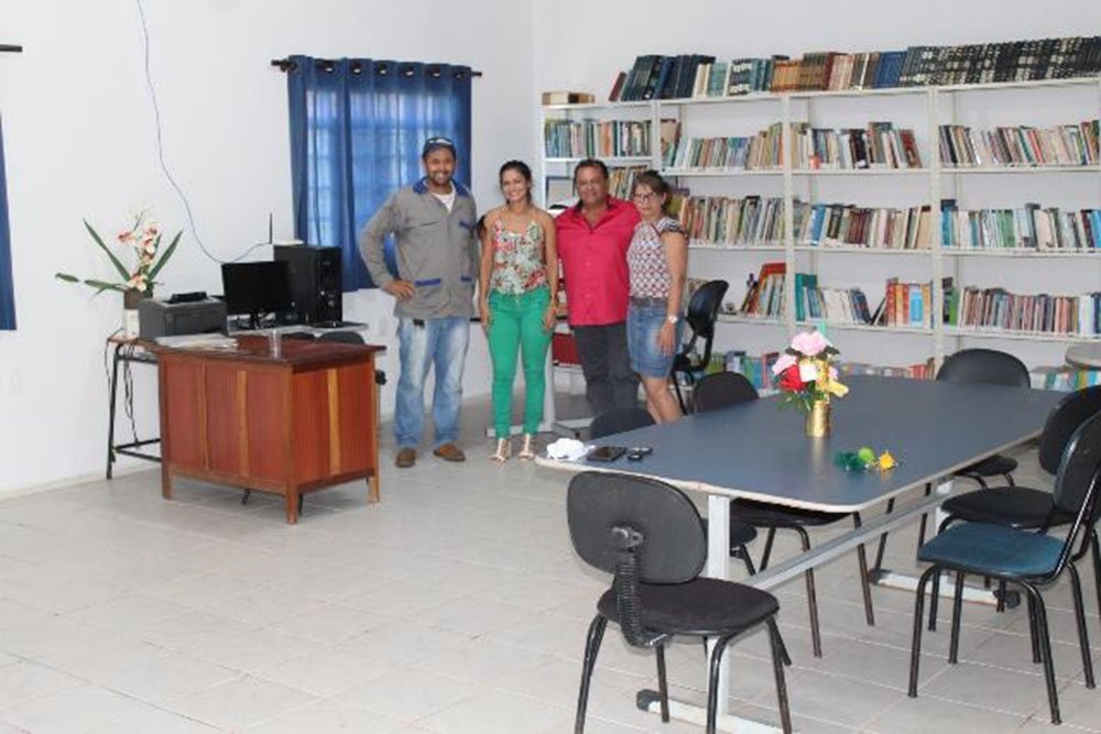 Prefeito Ziquinho e servidores visitam escola em São PatrÃcio que recebeu obras de reforma: foco na educação