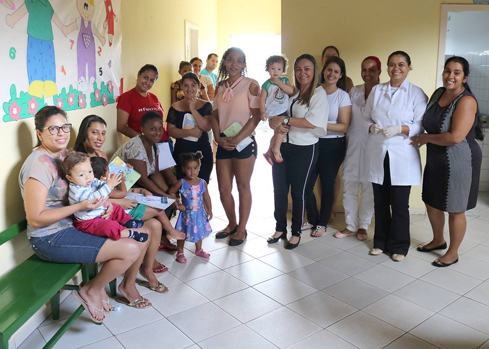 Primeira-dama Divina Arruda garantiu a vacinação das crianças em Uruana com a gotinha da vitamina A