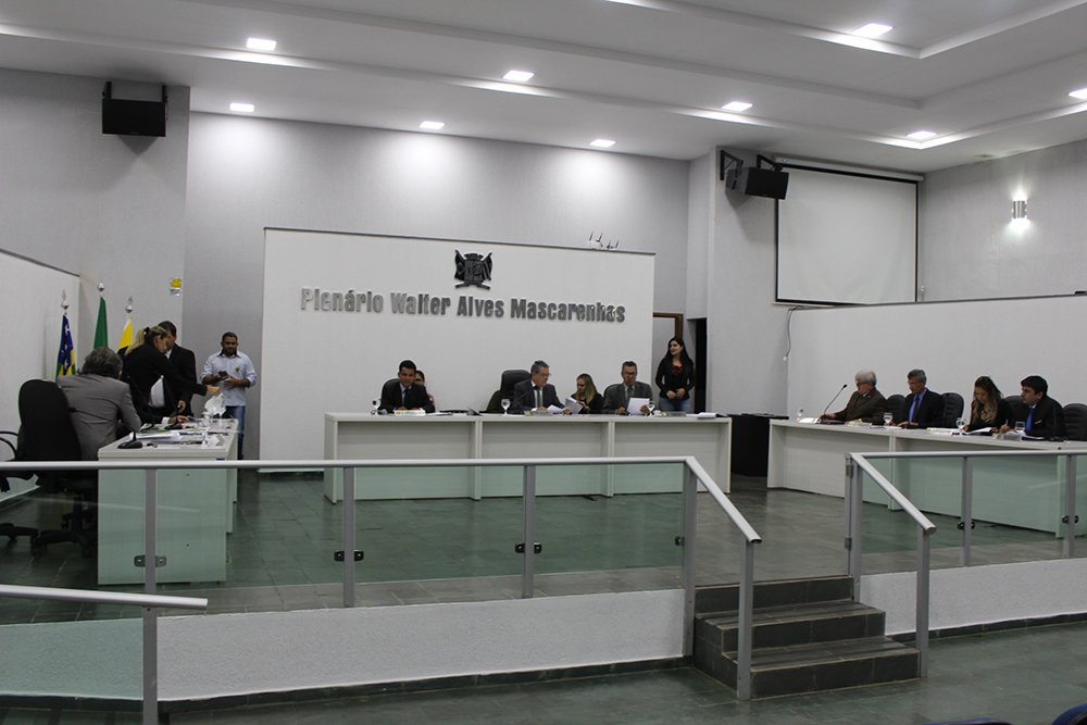 Vereadores já aprovaram mais de 60 requerimentos este ano. População confia no trabalho dos vereadores