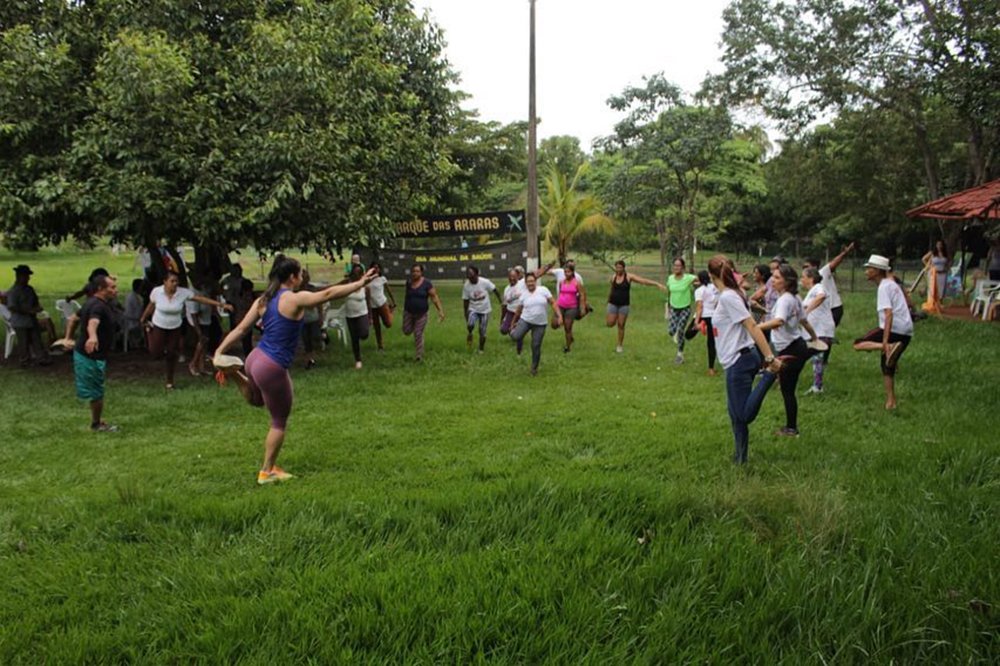 Comunidade de Uruaçu participa de atividade ao ar livre em comemoração ao Dia Mundial da Saúde