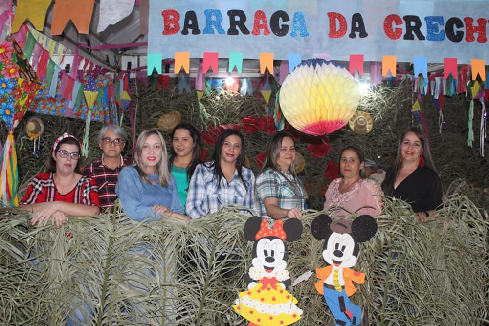 Comunidade de Ipiranga de Goiás participou ativamente da festa junina na cidade: muita alegria e diversão