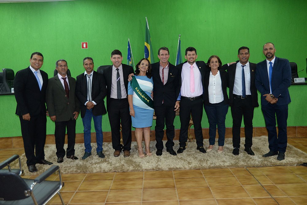 A gestora assumiu com posse na Câmara Municipal após Nélio Cunha renunciar de forma irrevogável