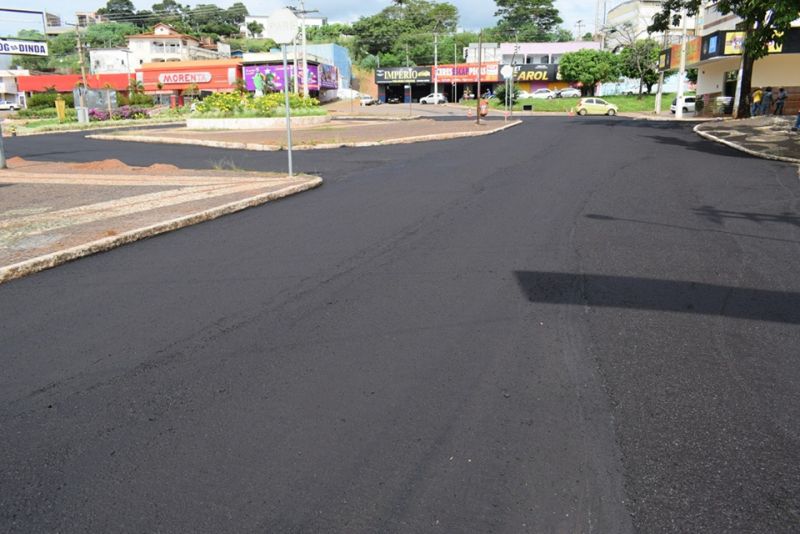 Uma das principais avenidas da cidade de Ceres recebeu novo recapeamento asfáltico: promessa cumprida