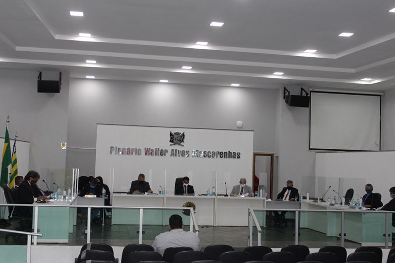 Trabalho com sessões na Câmara de Ceres foi retomado: função de fiscalizar e de votar projetos e leis