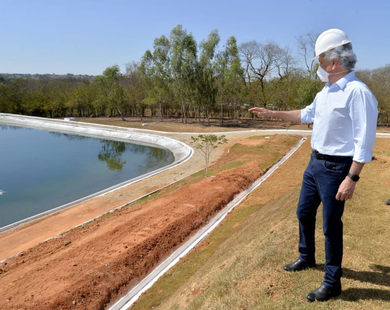 Governador Ronaldo Caiado mostra obras de ampliação do sistema de esgotamento sanitário em Porangatu