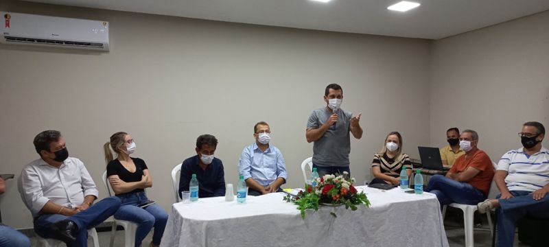 Reunião define novo piso salarial de educadores de Uruana: prefeitura decide pagar os 33% de reajuste