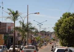 Nova iluminação pública garantiu 53 postes de concreto na Avenida Tocantins, em Uruaçu: segurança