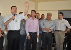 Governador Marconi Perillo durante ato político em Niquelândia de apoio a Evaldo Rincon