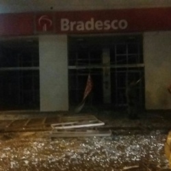 AgÃªncia do Bradesco que foi alvo dos bandidos em SÃ£o Miguel do Araguaia