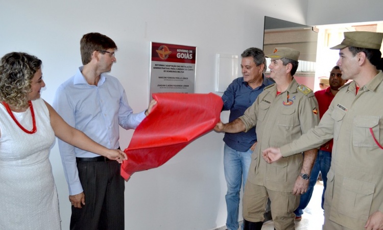 Descerramento da placa inaugural das novas instalaÃ§Ãµes dos Bombeiros