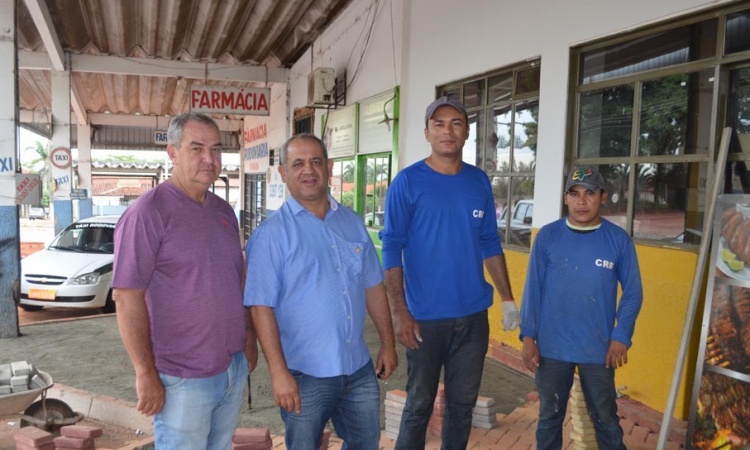 Janduhy com servidores acompanha obras no local do Vapt Vupt