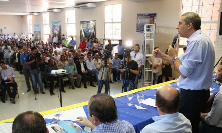 JosÃ© Eliton discursa e pede aÃ§Ãµes que envolvam governos para reduzir os Ã­ndices de criminalidade no PaÃ­s