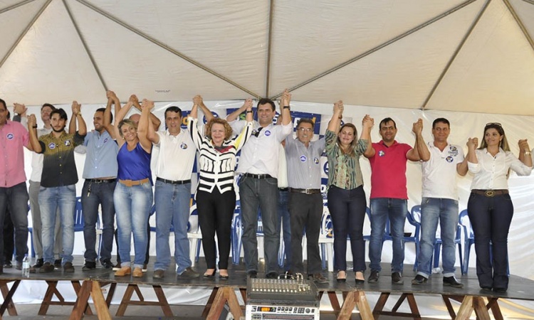LideranÃ§as apoiam prÃ©-candidatura de JÃºnior do Jonas em MutunÃ³polis