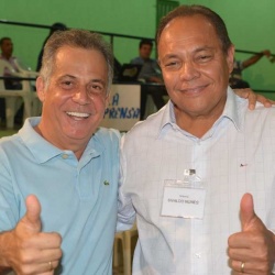 Carlos LerÃ©ia (PSDB) e o seu vice Sivaldo Pereira Nunes (PDT)