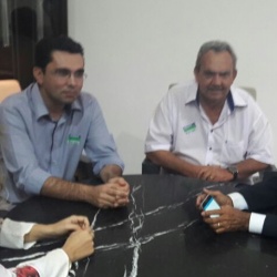 Gisele, Dr. FÃ¡bio, MÃ¡rio Macaco e o deputado estadual NÃ©dio Leite: benefÃ­cios para levar a Itapaci