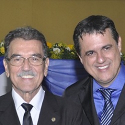 A vice Mariinha, deputado JÃºlio da RetÃ­fica e o prefeito JÃºnior do Jonas
