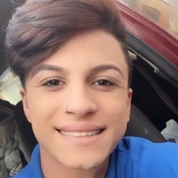 Itaberli, de 17 anos: morto a golpes de faca pela sua prÃ³pria mÃ£e