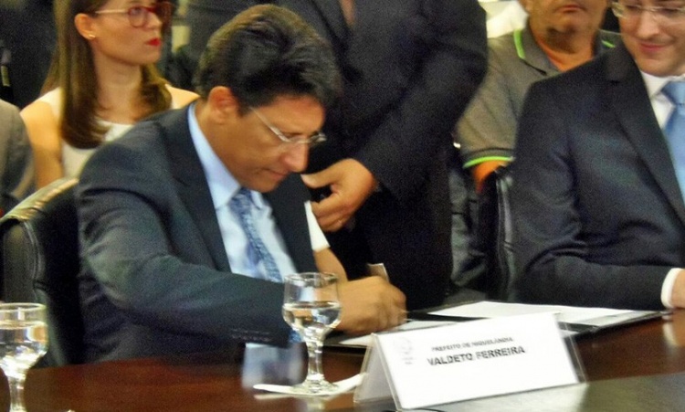 Prefeito Valdeto assina protocolo para criaÃ§Ã£o de Ã¡rea de preservaÃ§Ã£o