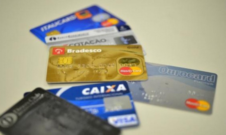 ReduÃ§Ã£o tambÃ©m atinge servidores da UniÃ£o: para salvar a economia