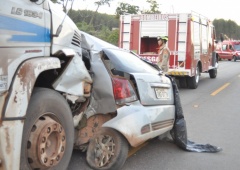 Pálio ficou completamente destruído 