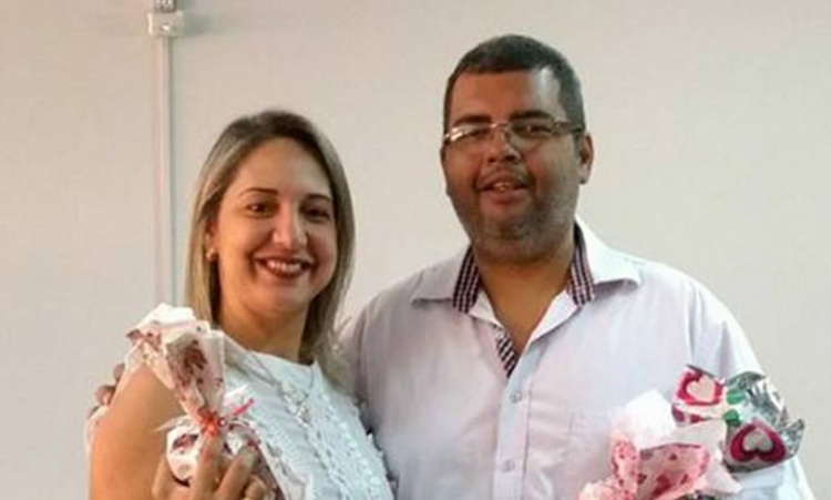 LÃ©o Ferreira durante comemoraÃ§Ã£o do Dia das MÃ£es em NiquelÃ¢ndia