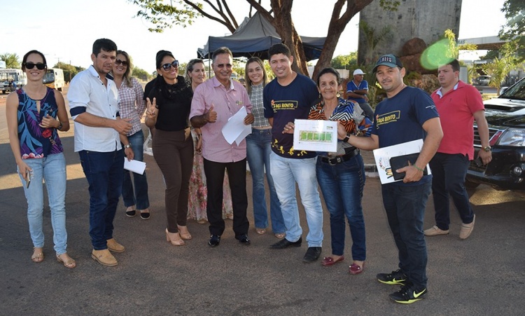 NÃ©lio, presidente da cÃ¢mara, JoÃ£o Batista, com vereadores e ciclistas