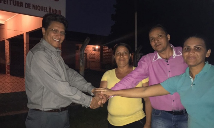 Valdeto diretora Deni, vereador Jonas e a secretÃ¡ria da escola, Thais