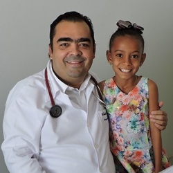 MÃ©dico Ronaldo Campanha Ã© cirurgiÃ£o geral que atende em CampinaÃ§u
