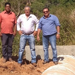 Fio Preto, Artemo e o prefeito Ziquinho vistoriam as obras na zona rural