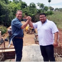 O vice JÃºnior e PlÃ­nio nas obras