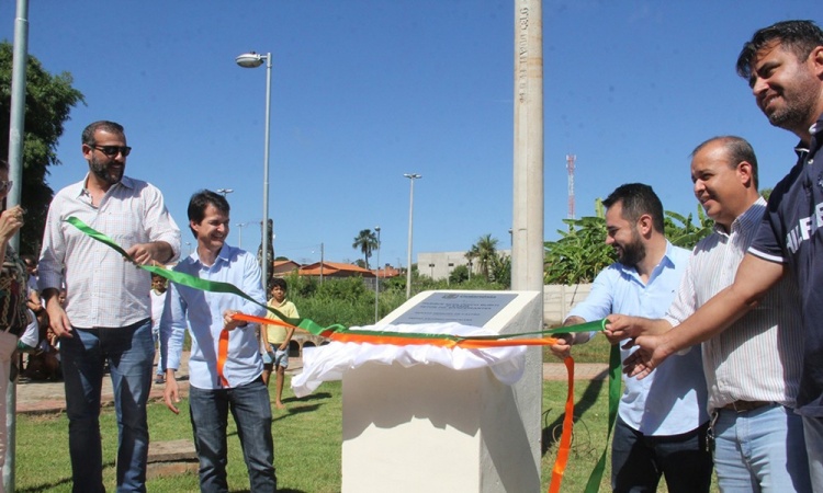 Prefeito Renato de Castro descerra placa inaugural do Parque EcolÃ³gico do Buriti 2Âª etapa