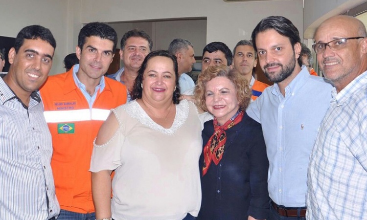 Prefeita CÃ¡ssia com os ministros Helder, Baldy, senadora e autoridades